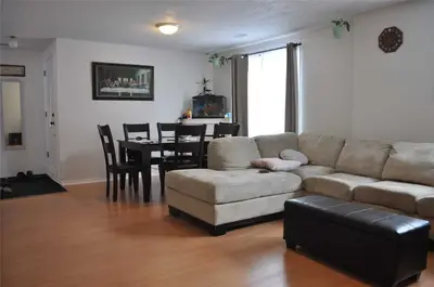 75 Weldrick Road E 1039, Richmond Hill, ON L4C 0H9