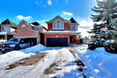 184 Austinpaul Drive, Newmarket, ON L3X 2K4