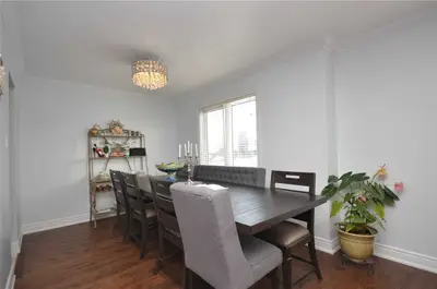 175 John Bowser Crescent, Newmarket, ON L3Y 7N4