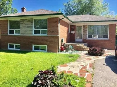 430 Oceanside Avenue Main Fl, Richmond Hill, ON L4C 2Z8