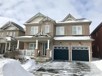 87 Pondmede Crescent, Whitchurch-Stouffville, ON L4A 0E4
