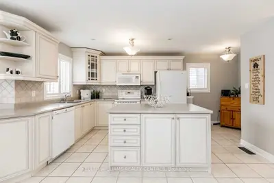 69 Ferncroft Drive, Georgina, ON L4P 4G6