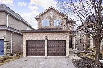 129 Fadine Road, Newmarket, ON L3X 2P2