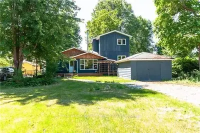 121 Moores Beach Road, Georgina, ON L0E 1N0