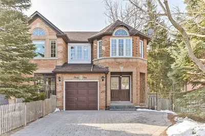 41 Mistleflower Court, Richmond Hill, On L4e 3t9