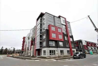 2 Adam Sellers Street 422, Markham, ON L6B 1P2