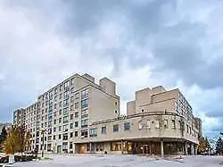 Condo Apartment in Richmond Hill