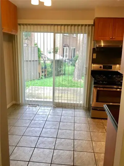 166 Cottonwood Court, Markham, On L3t 5x2