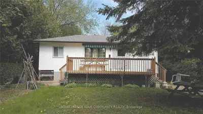 781 Rockaway Road, Georgina, On L0e 1s0