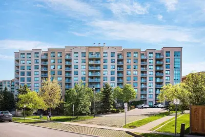 51 Baffin Court N 416, Richmond Hill, ON L4B 4P6