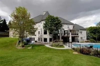 23 Country Heights Drive, Richmond Hill, ON L4E 3M8