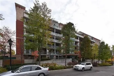 141 Woodbridge Avenue 601, Vaughan, ON L4L 9G6