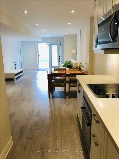 15 Riding Mountain Drive, Richmond Hill, ON L4E 0X9