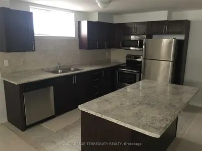 14 Joe Dales Drive, Georgina, ON L4P 4H1