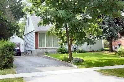 120 Baker Avenue, Richmond Hill, ON L4C 1X4