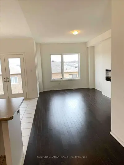 66 Allure Street, Newmarket, ON L3X 0L1