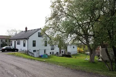 44 Drury Street, Bradford West Gwillimbury, ON L3Z 1W9