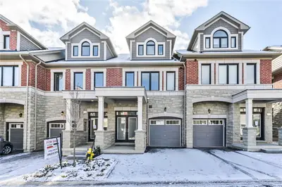 35 Hiawatha Court, Vaughan, ON L4L 0J2