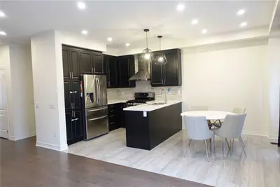 229 Laker Court, Newmarket, ON L3X 0J6