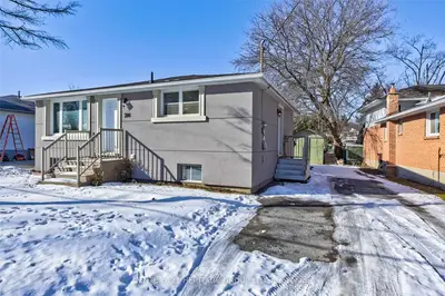 200 Maplegrove Avenue, Bradford West Gwillimbury, ON L3Z 1V4