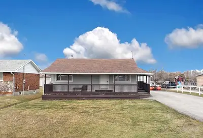 26162 Highway 48 Road, Georgina, ON L0E 1R0