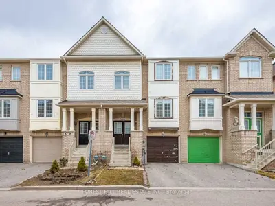10 Old Colony Road 21, Richmond Hill, ON L4E 4L4