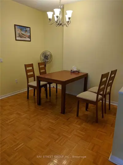 7378 Yonge Street 202, Vaughan, ON L4J 8J1
