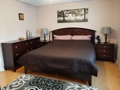 24 Sunridge Street, Richmond Hill, ON L4E 3T5