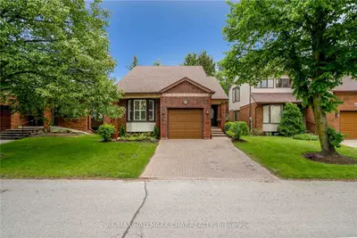 82 Green Briar Road, New Tecumseth, ON L9R 1P5