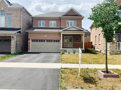 23 Green Spruce Road, Whitchurch-Stouffville, ON L4A 2T6