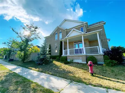 303 Dowson Loop Road, Newmarket, ON L3X 3G1