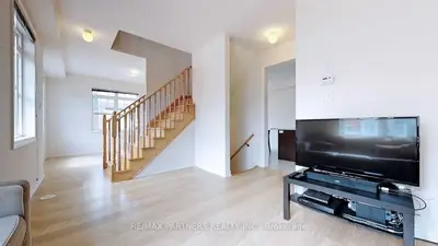 1 Fanny Grove Way, Markham, ON L6E 0T7