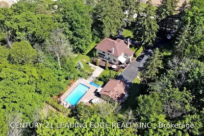 100 Glenwoods Avenue, Georgina, ON L4P 3E9
