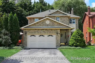 36 Eleanor Circle Lower, Richmond Hill, ON L4C 6K7