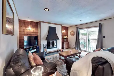 186 Essex Avenue, Richmond Hill, ON L4C 2B6