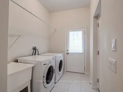 37 Kidd Street, Bradford West Gwillimbury, On L3z 0v5