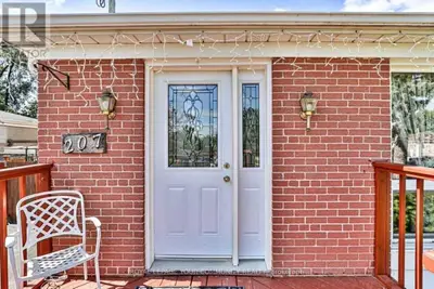 207 Taylor Mills N Drive, Richmond Hill, ON L4C 2T5