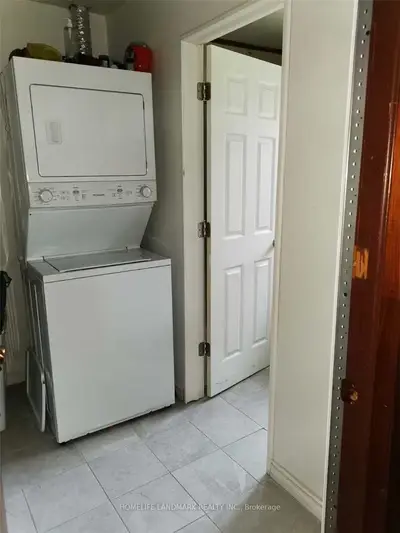 781 Carol Avenue, Georgina, On L0e 1s0