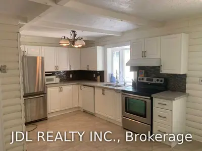 42 Parkhill Drive, Whitchurch-Stouffville, ON L4A 2G1