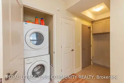 9088 Yonge Street 312, Richmond Hill, ON L4C 0Y6