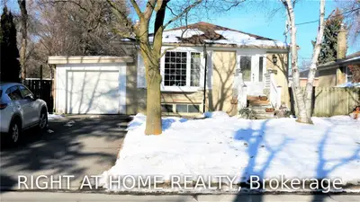 373 Taylor Mills Drive S, Richmond Hill, ON L4C 2T2