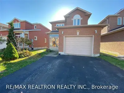 65 Buckhorn Avenue, Richmond Hill, ON L4C 0G4