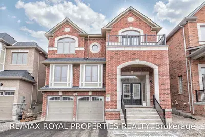 Detached in East Gwillimbury