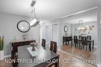 326 Major Mackenzie Drive E 324, Richmond Hill, ON L4C 8T4