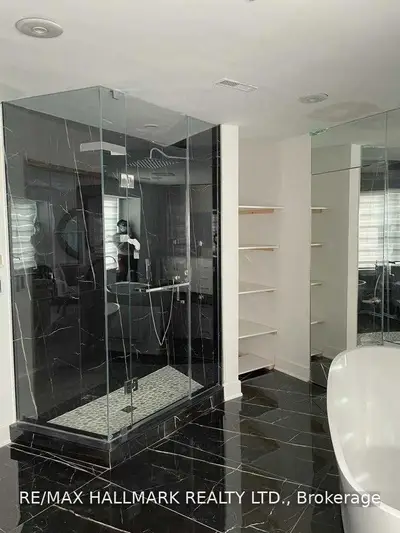 106 Teefy Avenue Unit B, Richmond Hill, ON L4C 8C6