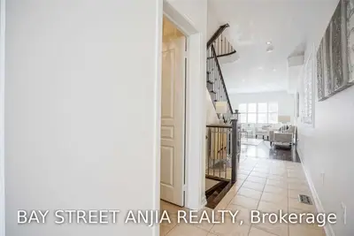 129 Cabin Trail Crescent, Whitchurch-Stouffville, ON L4A 0S7