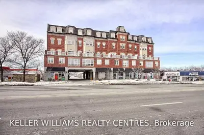 15450 Yonge Street 403, Aurora, ON L4G 0K1