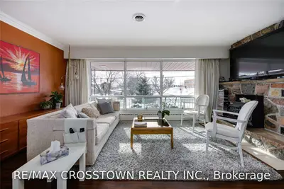 21 Fletcher Street, Bradford West Gwillimbury, ON L3Z 1M1