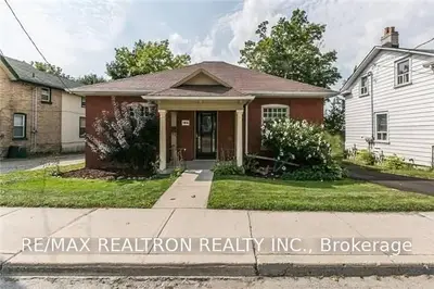 184 Prospect Street, Newmarket, ON L3Y 3T6