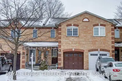 64 Lancaster Court, Georgina, ON L4P 3Z9